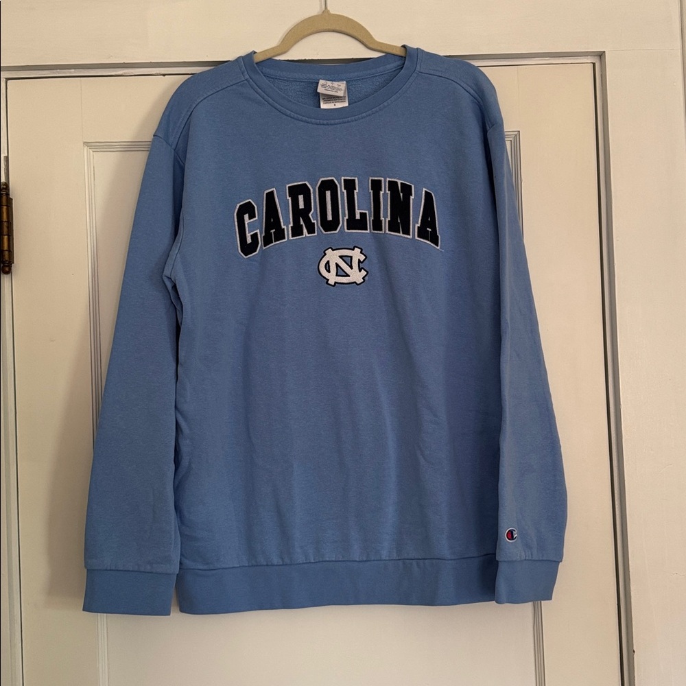 Men’s Champion Carolina Tar Heels Crewneck Sweater